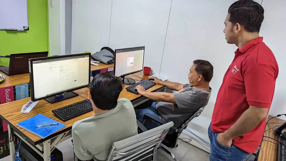 Microsoft Azure Training Philippines Trainer monitoring students photo