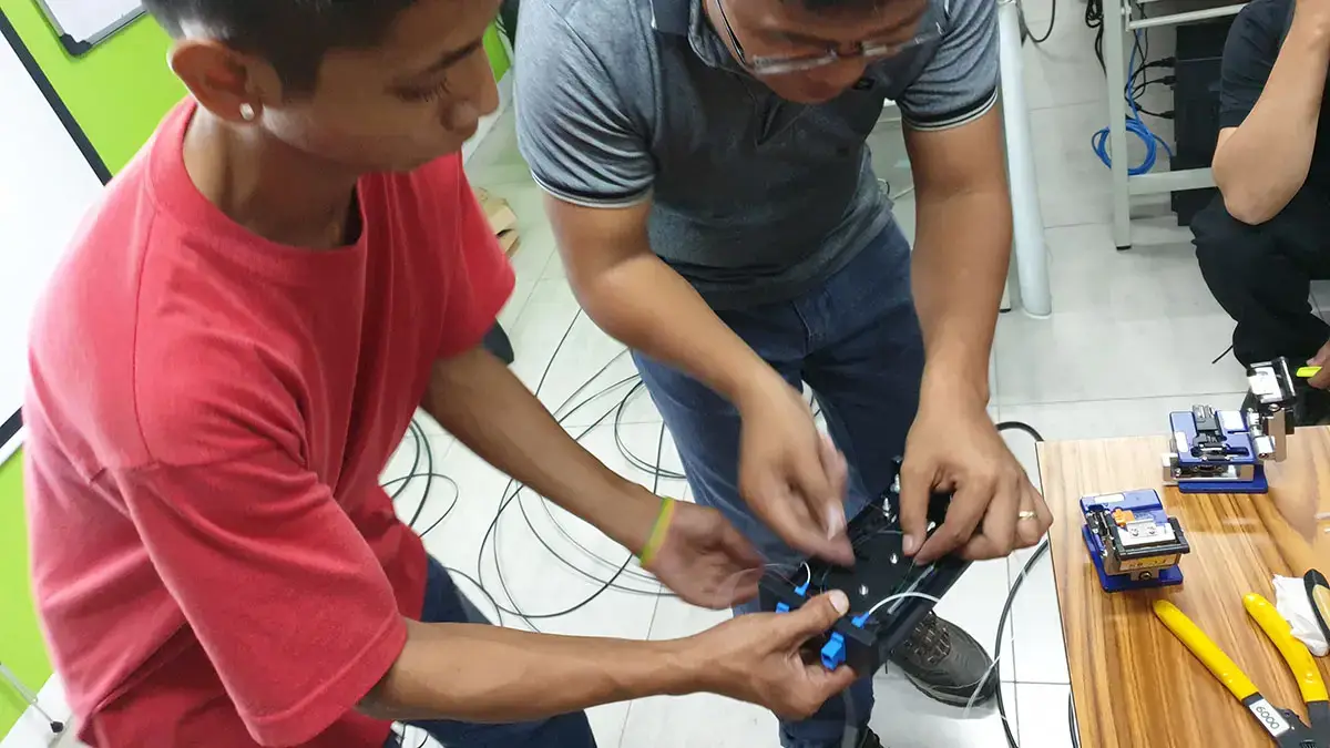 fiber-optic-training-philippines-09
